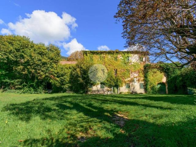Rustico / Casale in vendita a Fumane VR