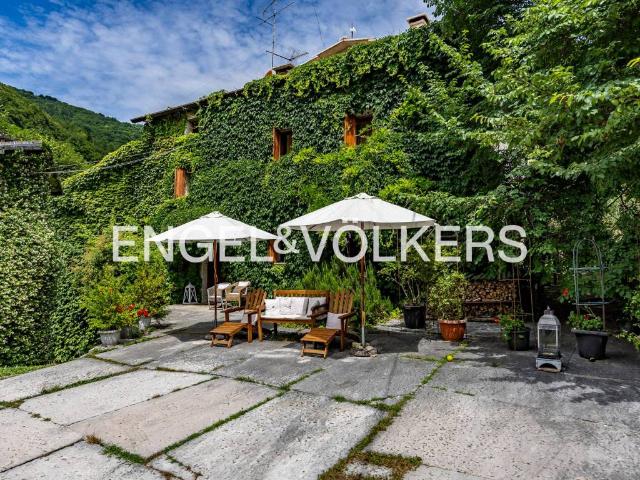 Rustico / Casale in vendita a Fumane VR