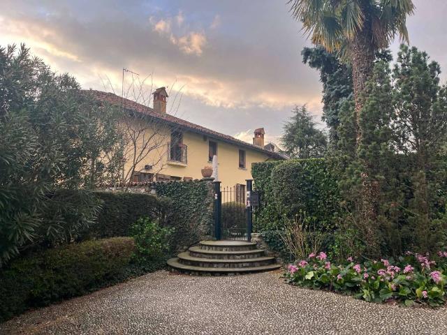 Rustico / Casale in vendita a Imbersago LC