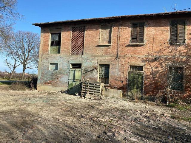 Rustico / Casale in vendita a Imola BO