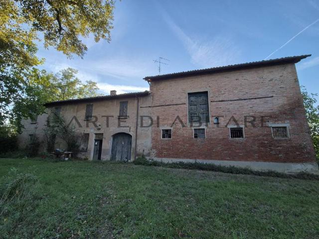 Rustico / Casale in vendita a Imola BO
