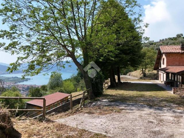Rustico / Casale in vendita a Iseo BS