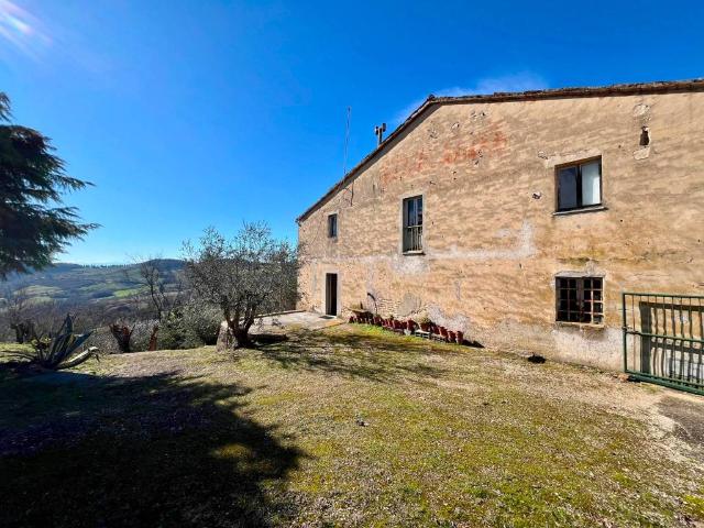 Rustico / Casale in vendita a Offagna AN