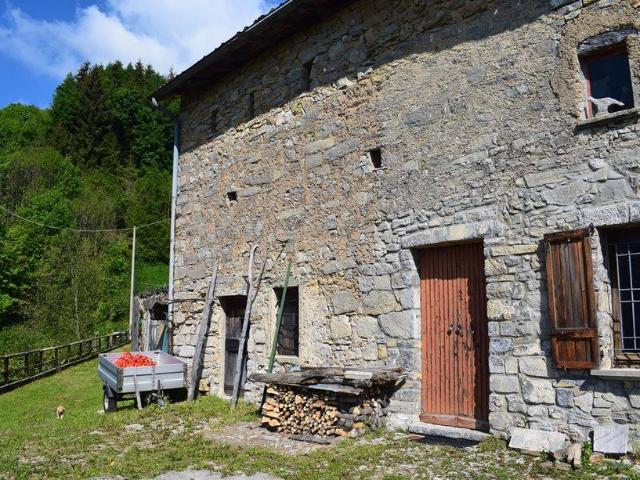Rustico / Casale in vendita a Oltre il Colle BG