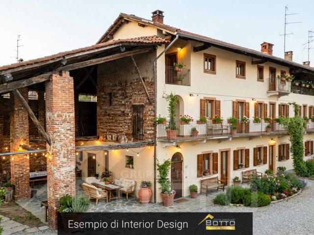 Rustico / Casale in vendita a Oleggio NO