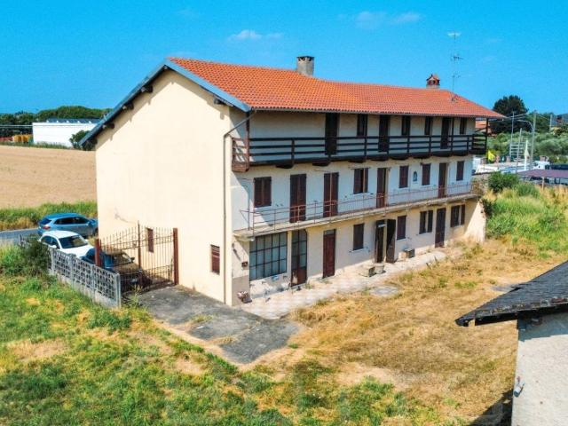 Rustico / Casale in vendita a Oleggio NO