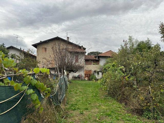 Rustico / Casale in vendita a Olgiate Comasco CO