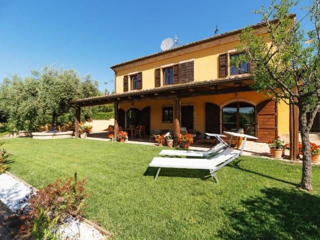 Rustico / Casale in vendita a Osimo AN