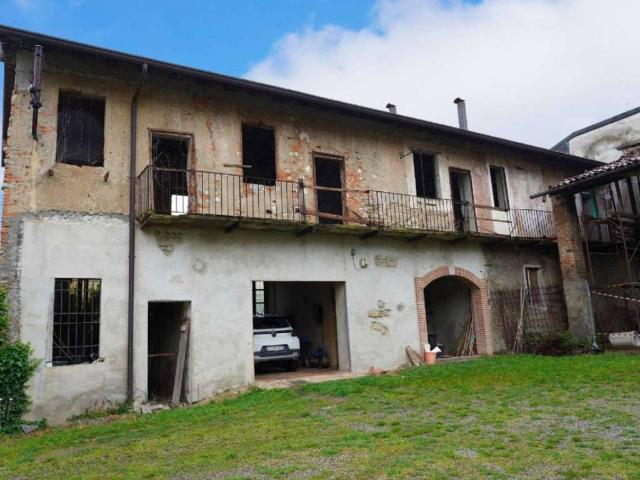 Rustico / Casale in vendita a Osnago LC