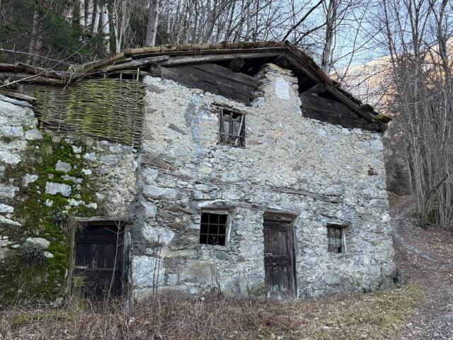 Rustico / Casale in vendita a Lozio BS