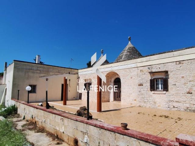 Rustico / Casale in vendita a Locorotondo BA