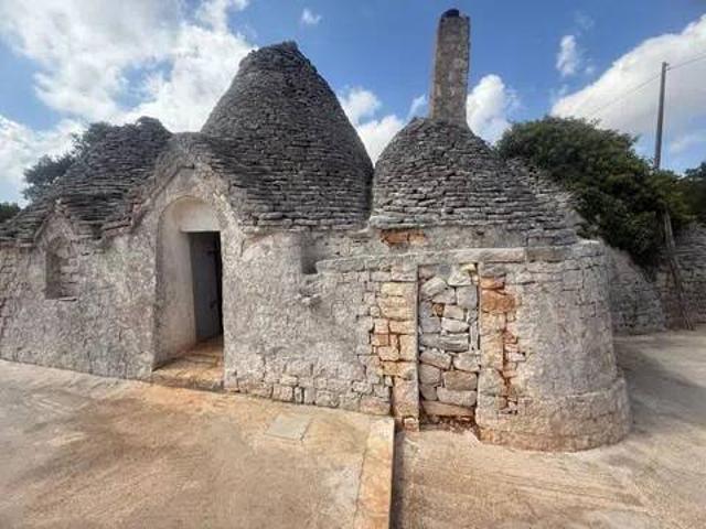 Rustico / Casale in vendita a Locorotondo BA