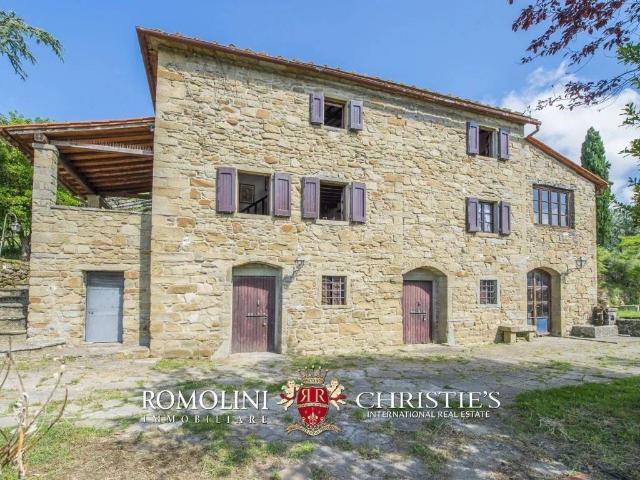 Rustico / Casale in vendita a Loro Ciuffenna AR
