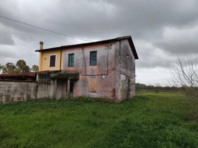 Rustico / Casale in vendita a Latina LT
