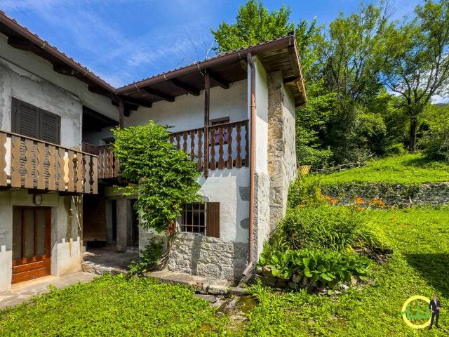 Rustico / Casale in vendita a Lauco UD