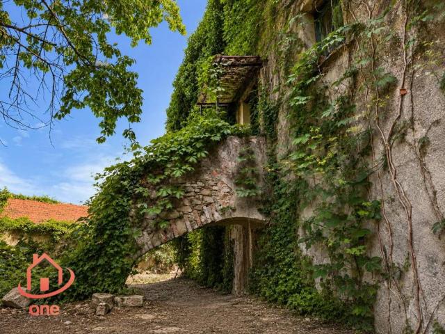 Rustico / Casale in vendita a Laureana Cilento SA