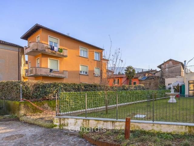 Rustico / Casale in vendita a Lavena Ponte Tresa VA