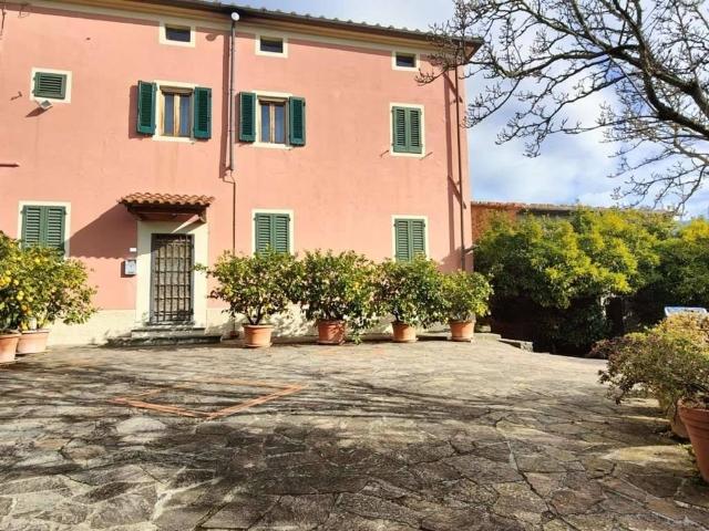 Rustico / Casale in vendita a Lamporecchio PT