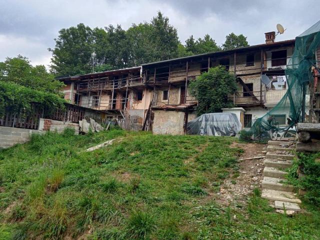Rustico / Casale in vendita a Lanzo Torinese TO
