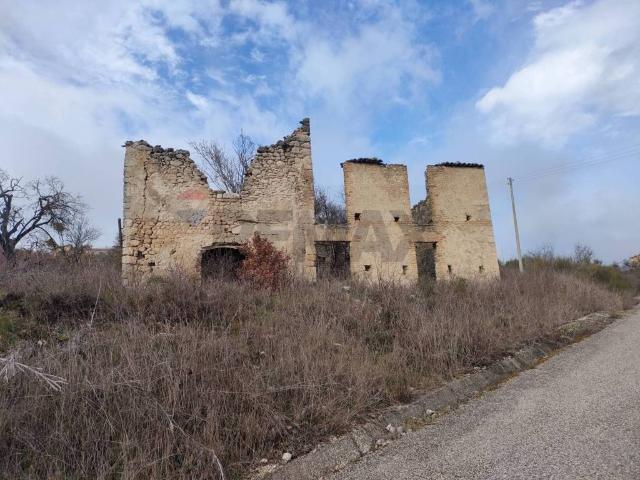 Rustico / Casale in vendita a L'Aquila AQ
