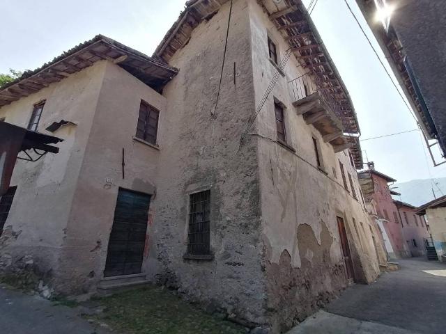 Rustico / Casale in vendita a Lecco LC