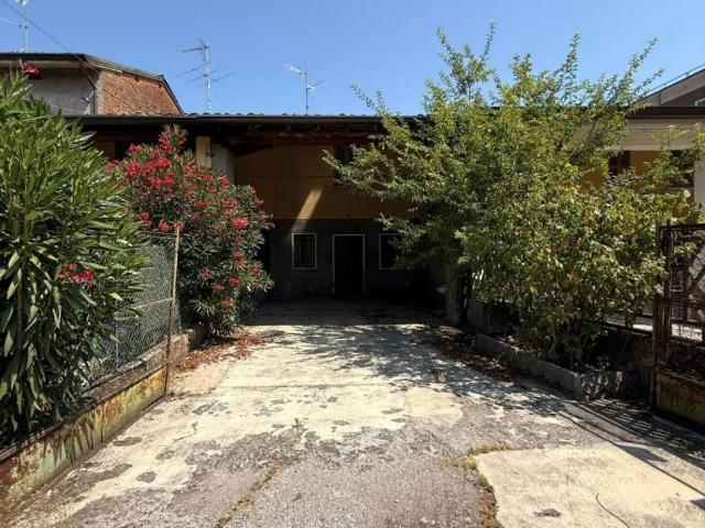 Rustico / Casale in vendita a Leno BS