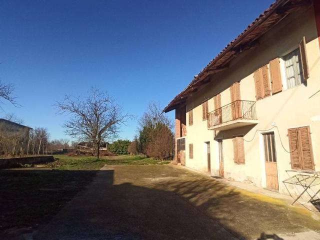 Rustico / Casale in vendita a Lequio Tanaro CN