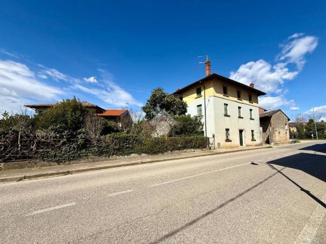 Rustico / Casale in vendita a Lestizza UD