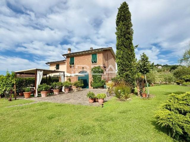 Rustico / Casale in vendita a Lucca LU