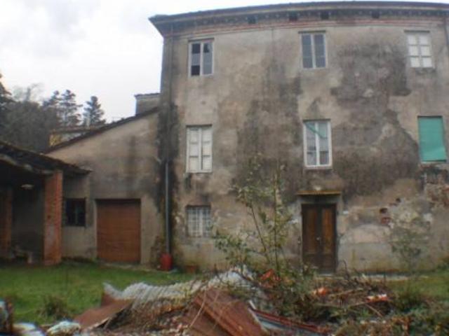 Rustico / Casale in vendita a Lucca LU