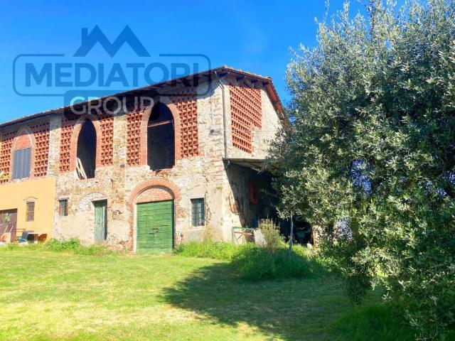 Rustico / Casale in vendita a Lucca LU