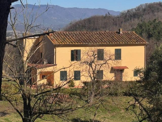 Rustico / Casale in vendita a Lucca LU