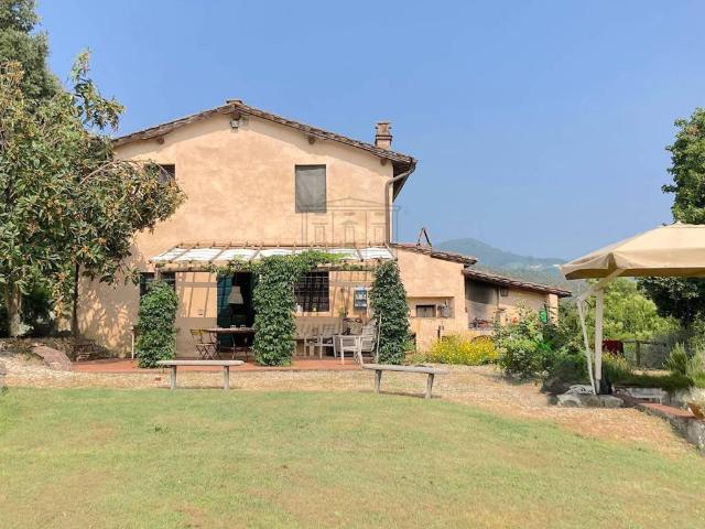 Rustico / Casale in vendita a Lucca LU