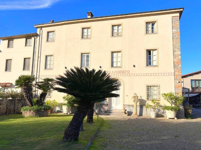 Rustico / Casale in vendita a Lucca LU