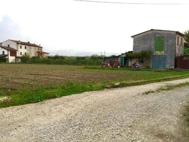 Rustico / Casale in vendita a Lucca LU