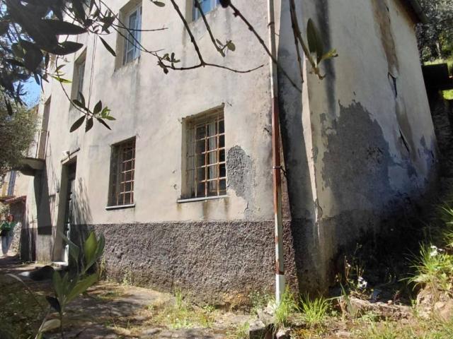 Rustico / Casale in vendita a Lucca LU