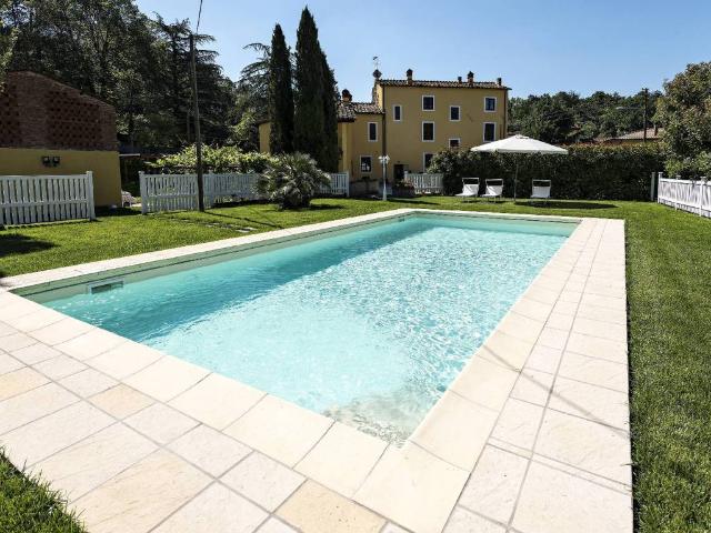 Rustico / Casale in vendita a Lucca LU