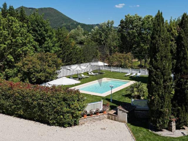 Rustico / Casale in vendita a Lucca LU