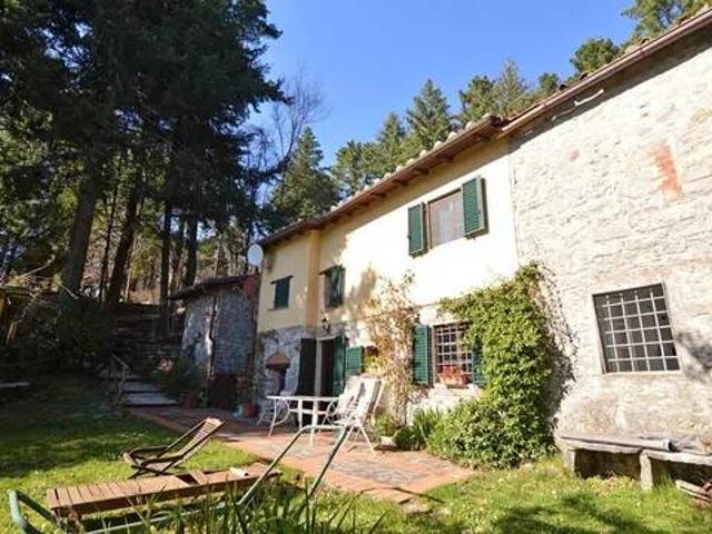 Rustico / Casale in vendita a Lucca LU