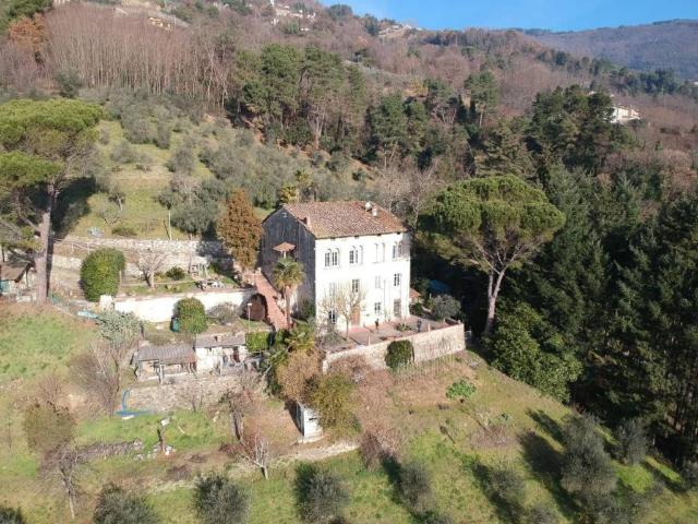 Rustico / Casale in vendita a Lucca LU