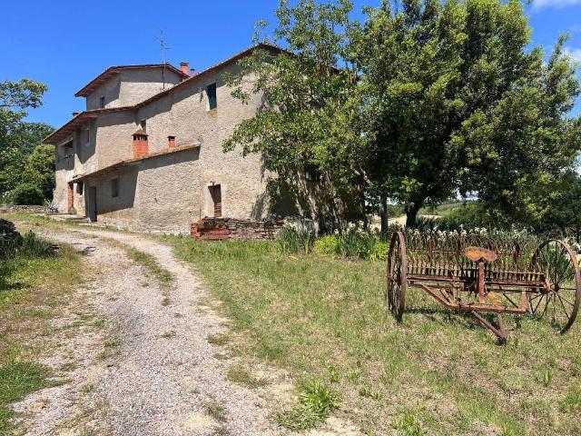 Rustico / Casale in vendita a Lucignano AR