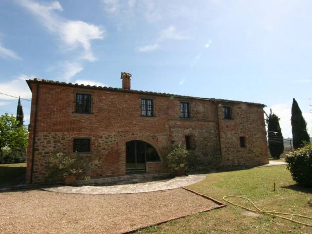 Rustico / Casale in vendita a Lucignano AR