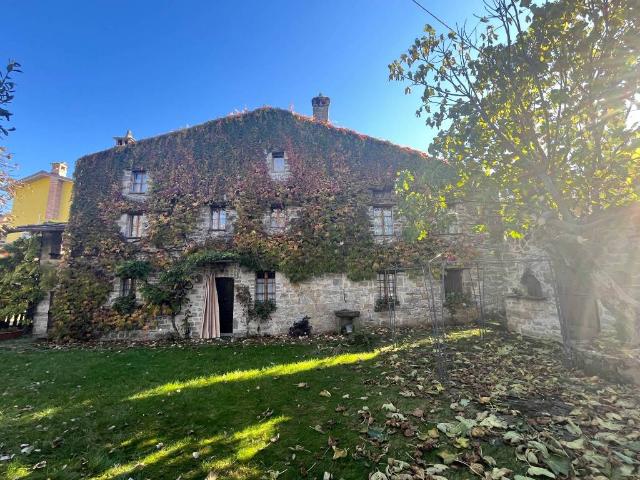 Rustico / Casale in vendita a Lugagnano Val d'Arda PC