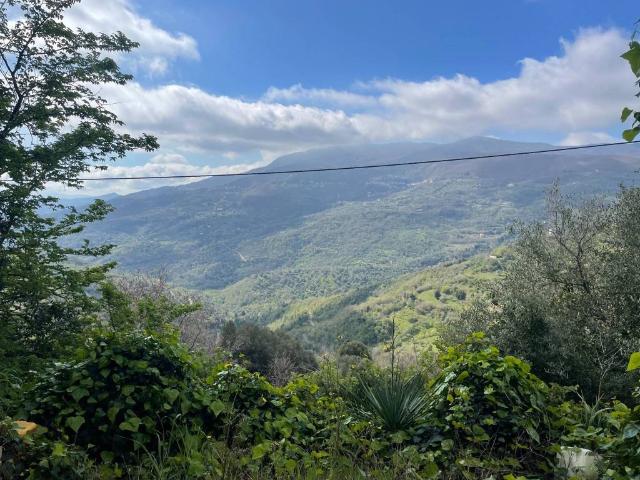 Rustico / Casale in vendita a Lustra SA
