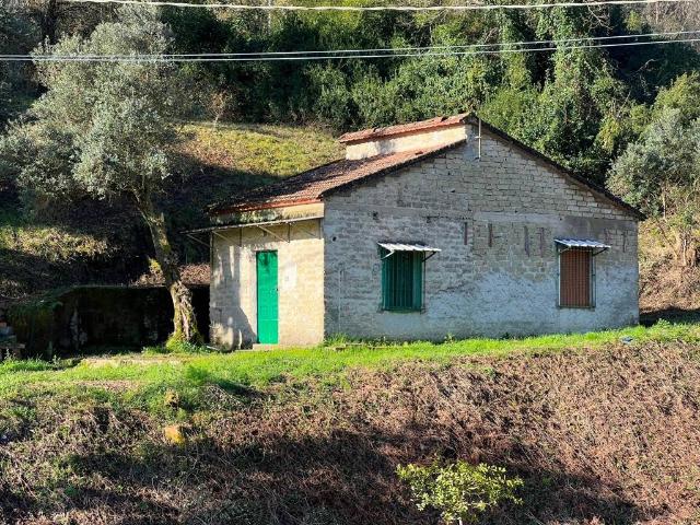 Rustico / Casale in vendita a Lustra SA