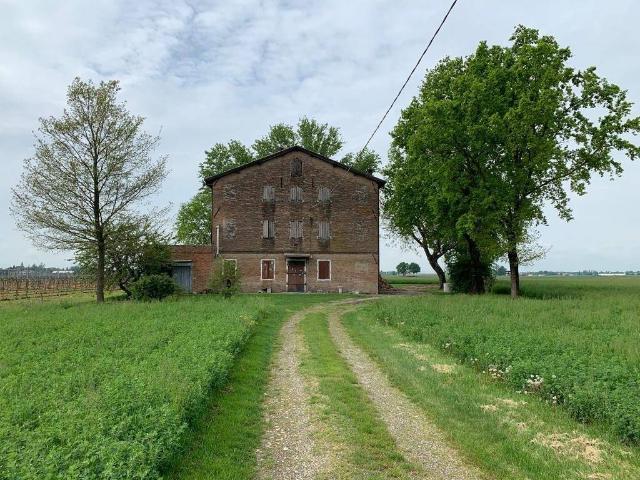 Rustico / Casale in vendita a Modena MO