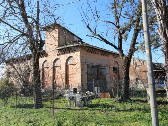 Rustico / Casale in vendita a Modena MO