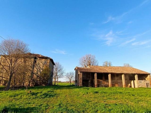 Rustico / Casale in vendita a Modena MO