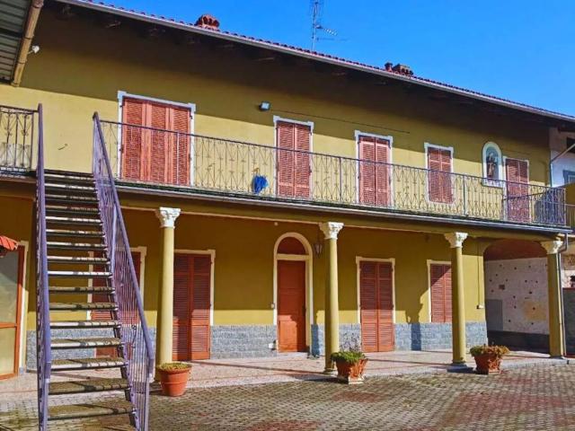 Rustico / Casale in vendita a Moncrivello VC