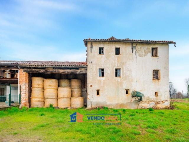 Rustico / Casale in vendita a Mondovì CN
